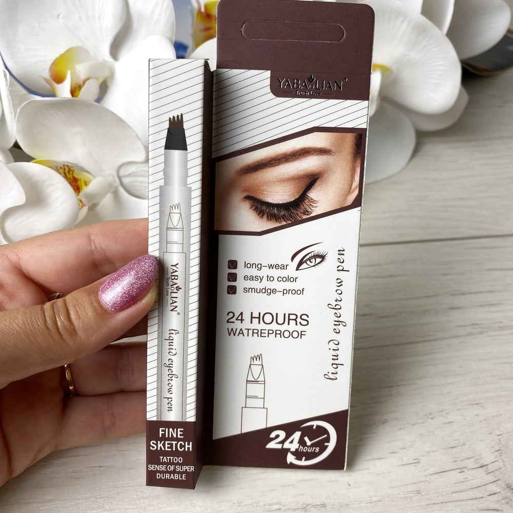 LIQUID EYEBROW PEN  Savršeno oblikovane obrve do 24h