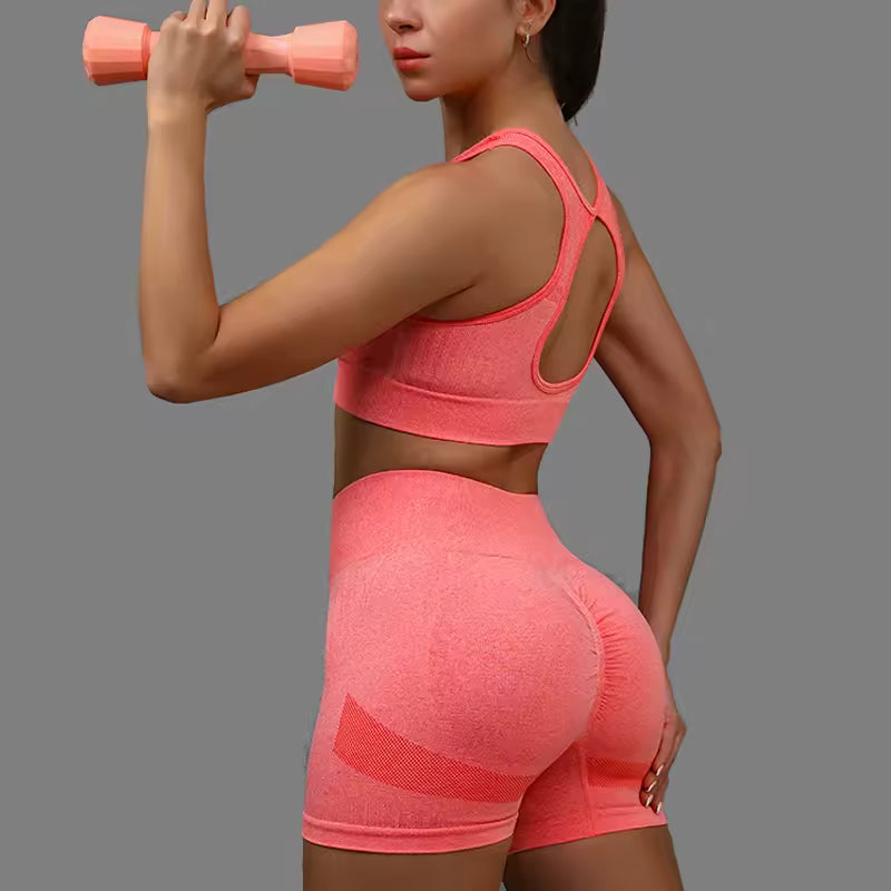 Ženski seamless sportski set – udobnost koja oblikuje